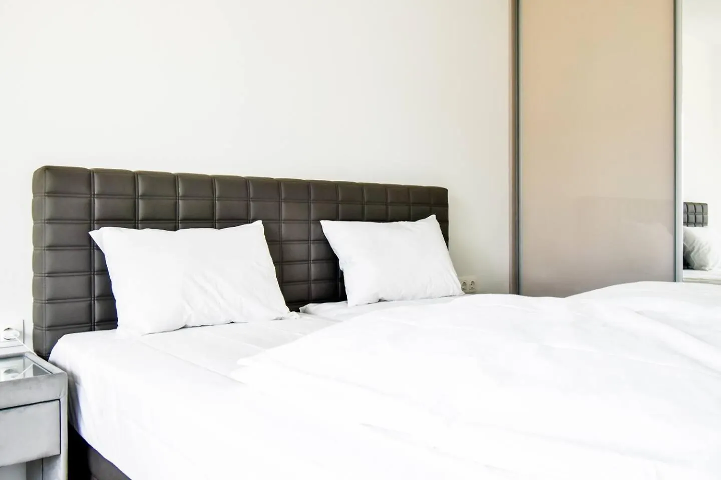 Nomad Friendly Modern Complex Next To Metro Apartment Sofia