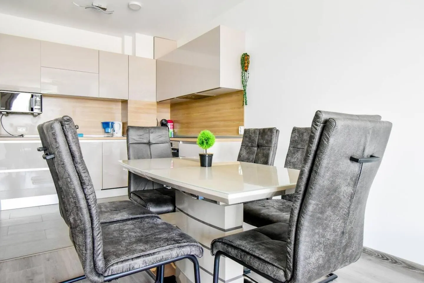 Nomad Friendly Modern Complex Next To Metro Apartment Sofia
